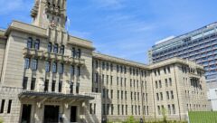 初夏の京都市役所